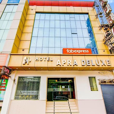 Hotel Apra Deluxe New Delhi Bagian luar foto